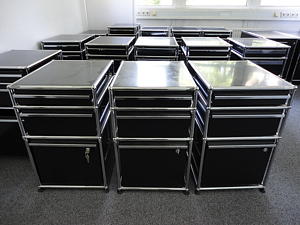 USM-Haller Design Büromöbel aus Büroauflösung